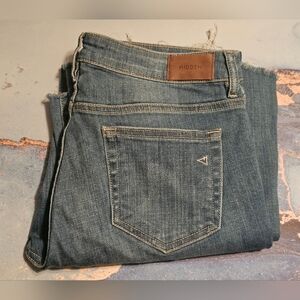 HIDDEN HAPPI MEDIUM WASH GRINDED FLARE SIZE 31